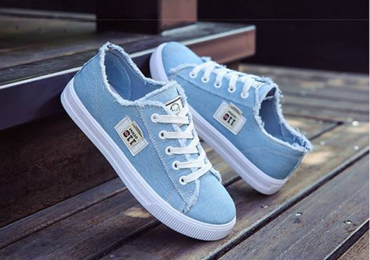 JO | Relaxed and stylish sneakers