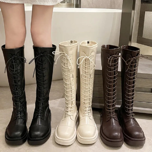 JO | Airy and effortless boots