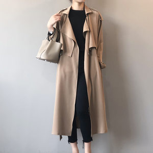 JO | Relaxed and timeless winter coat