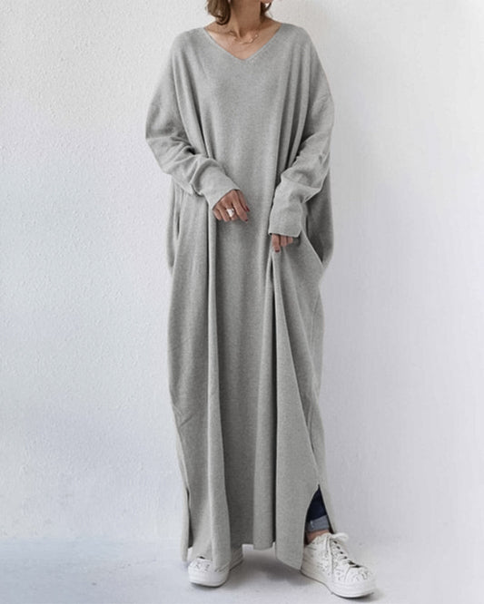 JO | stylish long-sleeved maxi dress with V-neckline for everyday wear