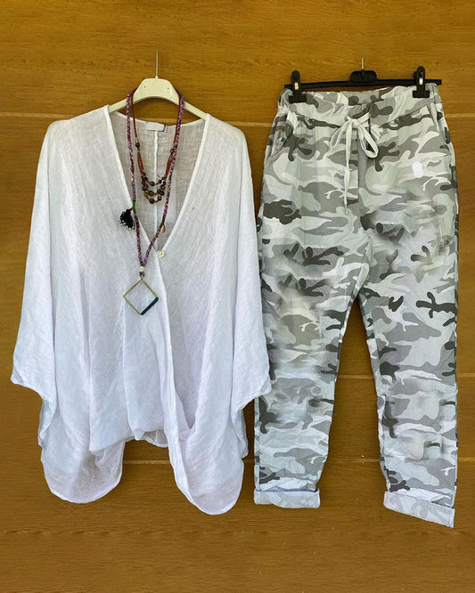 JO | Set of trousers and blouse with camouflage pattern