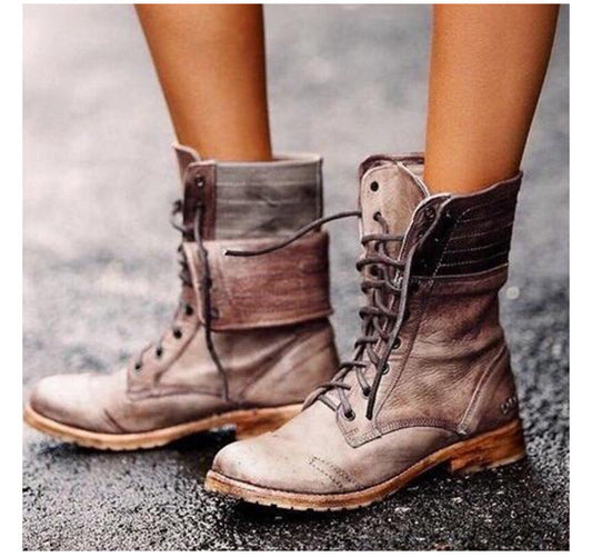 JO | Elegant boots with front lacing