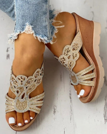 JO | - Platform sandals with studs chic and elegant - Perfect for casual occasions