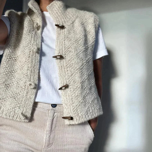 JO | Classic and elegant cardigan for winter