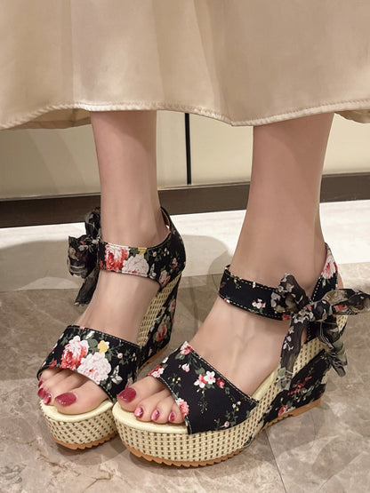 JO | | High-heeled sandals with floral laces