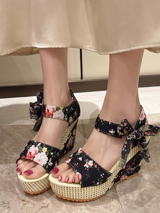 JO | | High-heeled sandals with floral laces