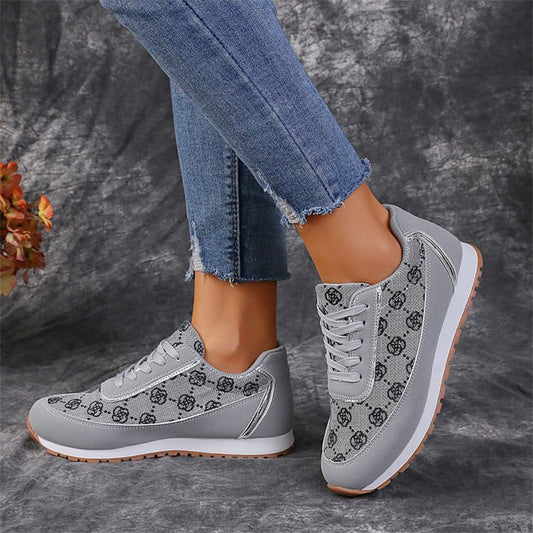 JO | Comfortable and luxurious orthopedic sneakers