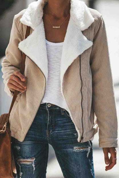 JO | Uncomplicated and chic coat
