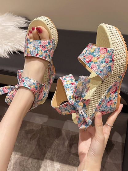 JO | | High-heeled sandals with floral laces