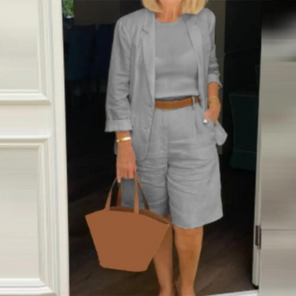 JO | Luxurious blazer and shorts ensemble for women