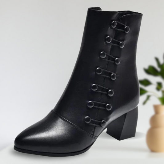JO | Elegant boots with side buttons