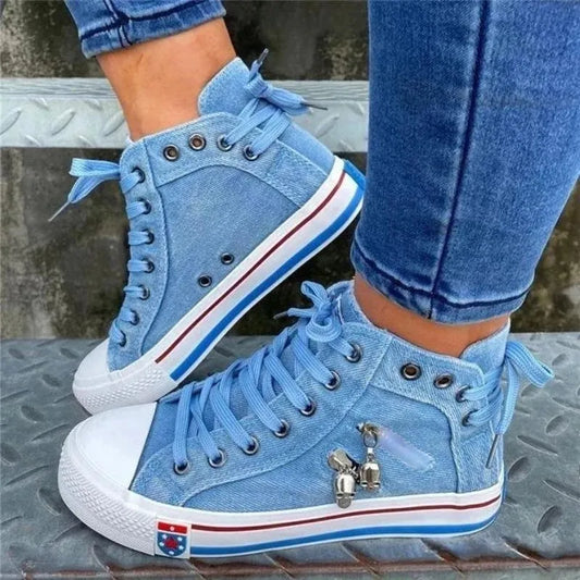 JO | Fashionable canvas sneakers with zipper detail