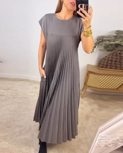JO | Elegant pleated maxi dress
