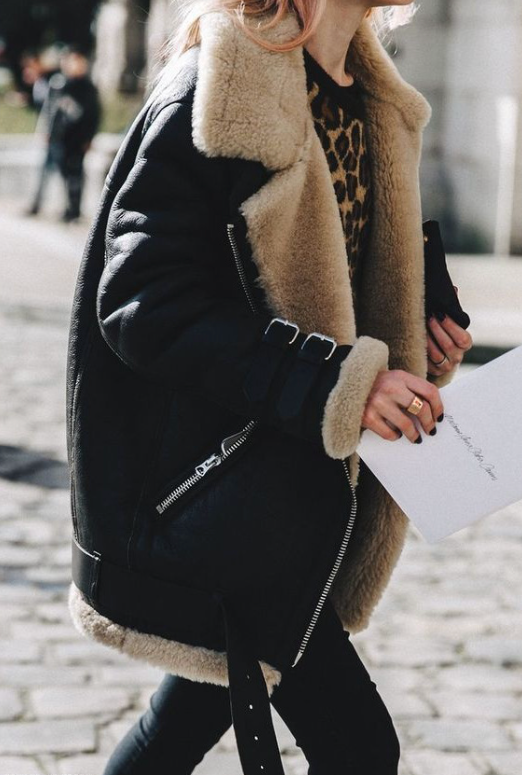 JO | The elegant, cozy coat