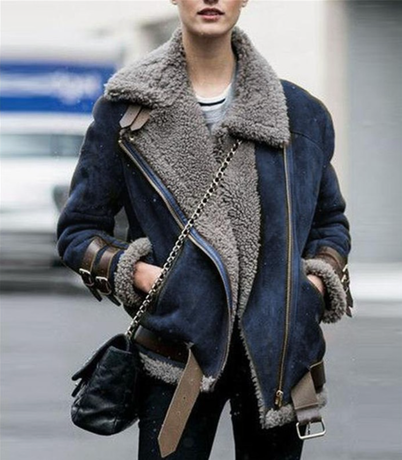 JO | The elegant, cozy coat