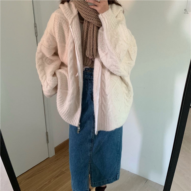 JO | Relaxed and timeless winter cardigan