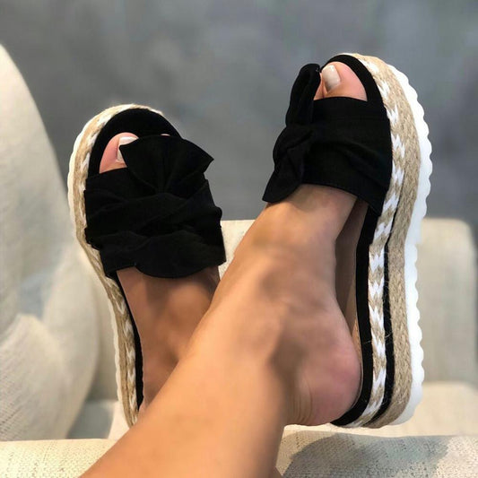 JO | Platform sandals | The trendiest and most cheerful summer sandals!