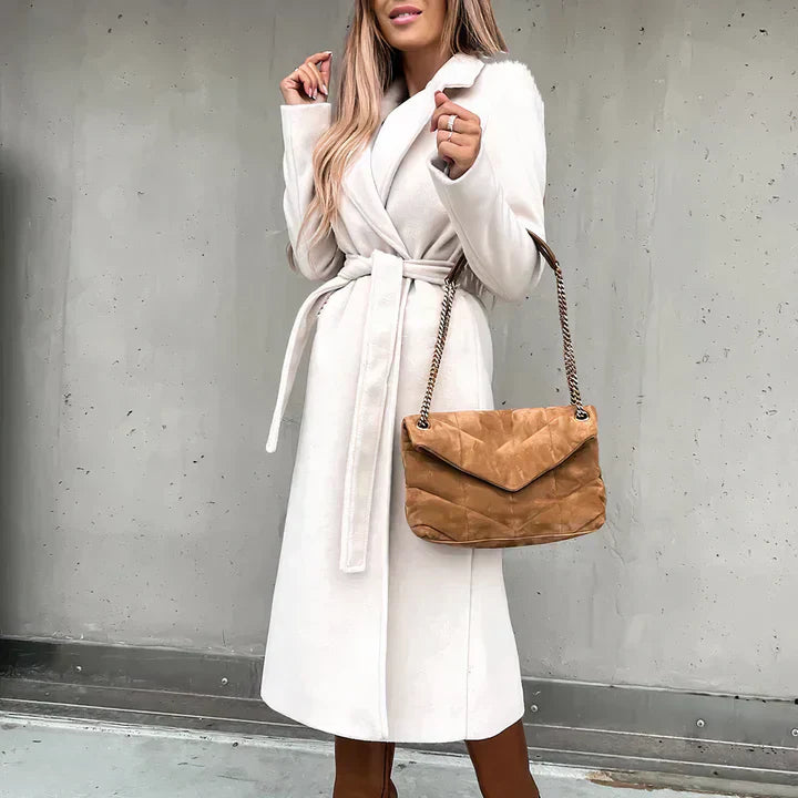 JO | Timeless and elegant winter coat