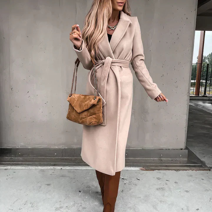 JO | Timeless and elegant winter coat
