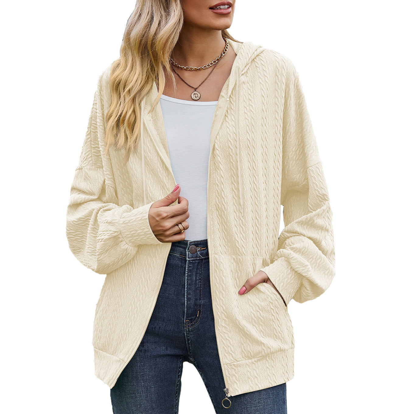 JO | Timeless and elegant winter sweater
