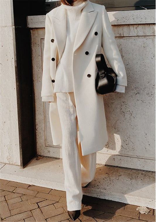 JO | Timeless and elegant coat