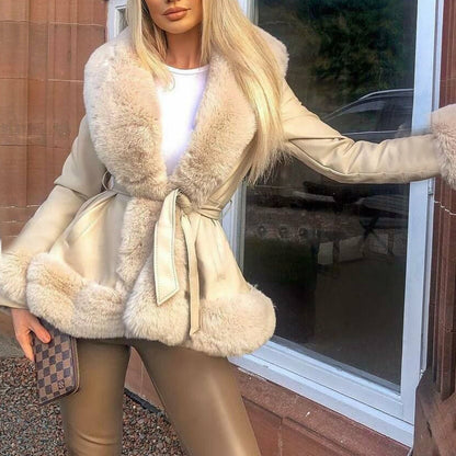 JO | Timeless and stylish coat