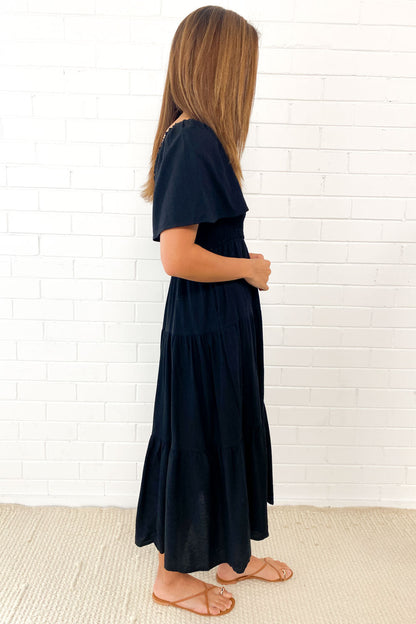 JO | Feminine off-shoulder midi dress