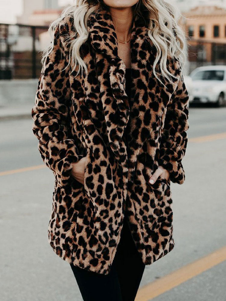 JO | Casual and relaxed winter coat