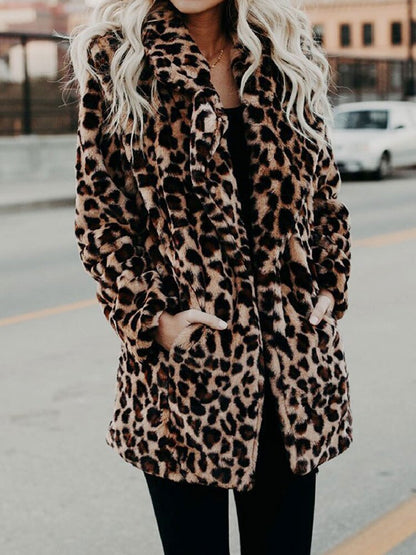 JO | Casual and relaxed winter coat