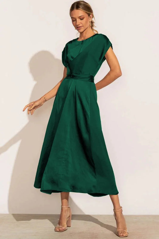 JO | chic midi dress for special occasions