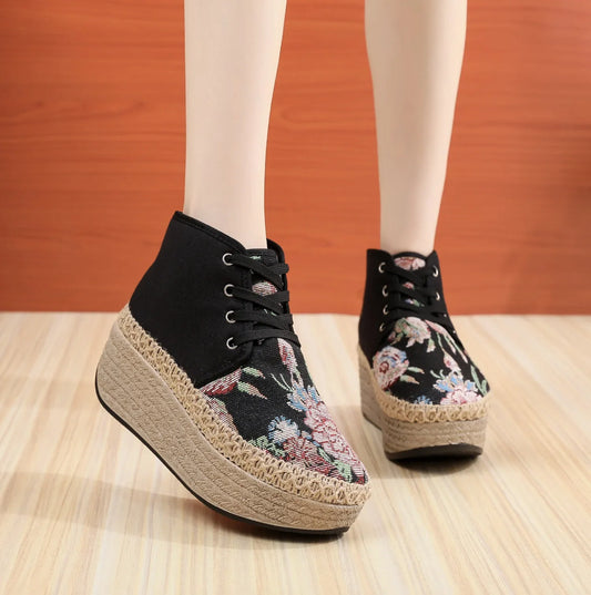 2024 New Retro Women Linen Cotton Fabric Embroidered Short Ankle Platform Boots Comfortable Ladies Lace Up Booties Winter Shoes