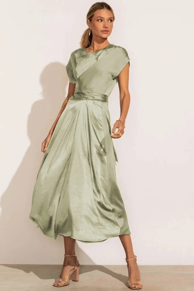 JO | Elegant party dress in silk satin