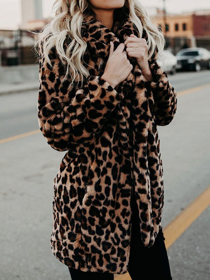 JO | Casual and relaxed winter coat