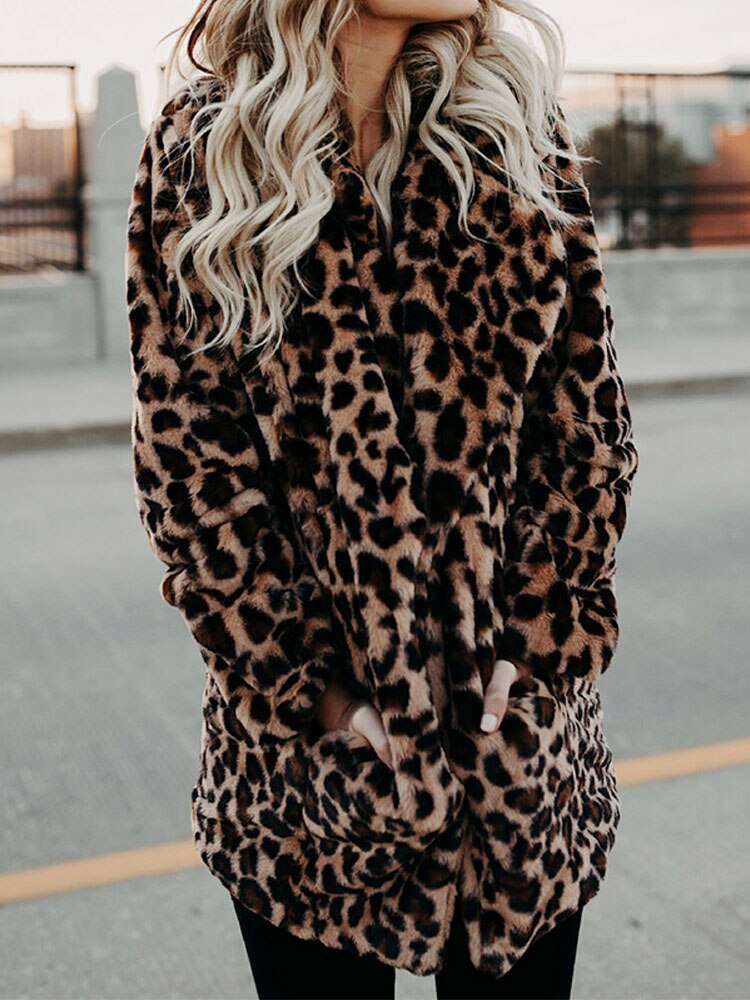 JO | Casual and relaxed winter coat