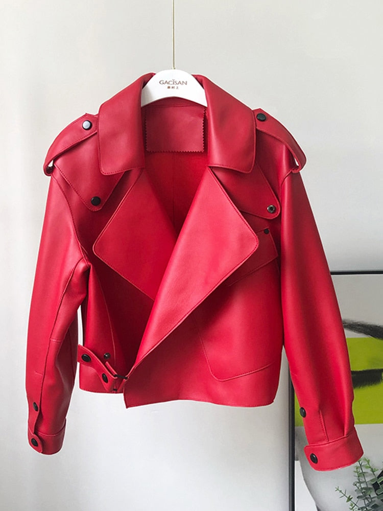 JO | Uncomplicated and trendy coat