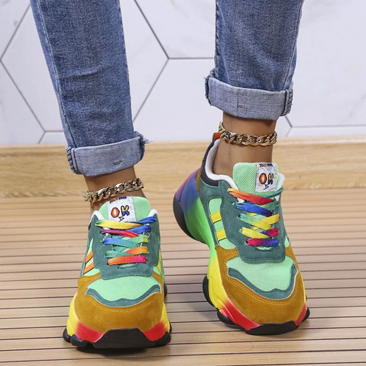 JO | Bold and airy sneakers
