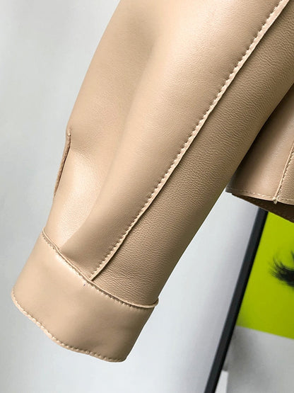 JO | Uncomplicated and trendy coat