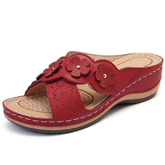 JO | Feminine sandals with floral pattern