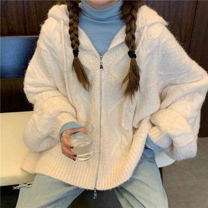 JO | Relaxed and timeless winter cardigan