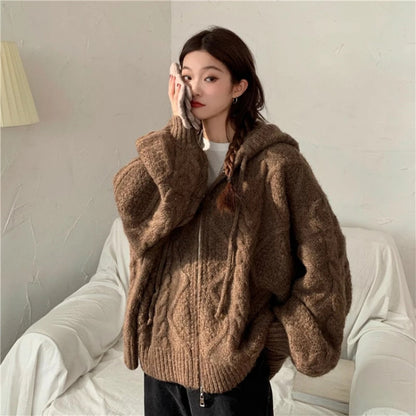 JO | Relaxed and timeless winter cardigan