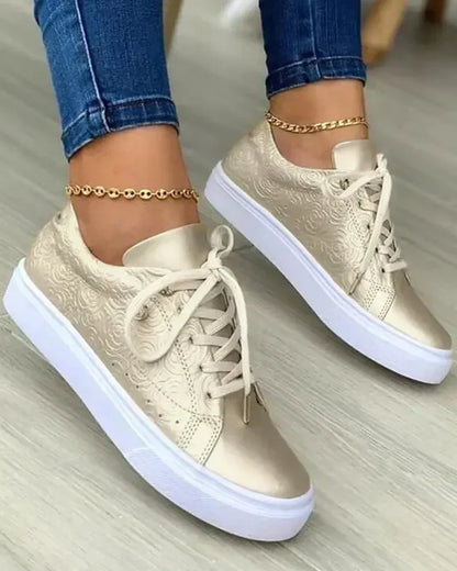JO | Effortless and stylish general sneakers