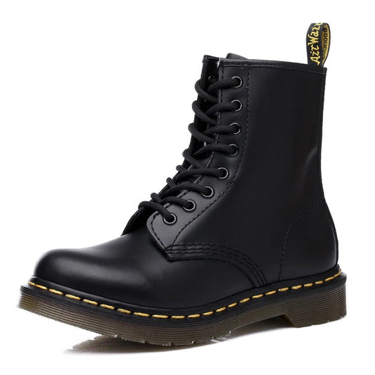 JO | Leather boots with thick soles