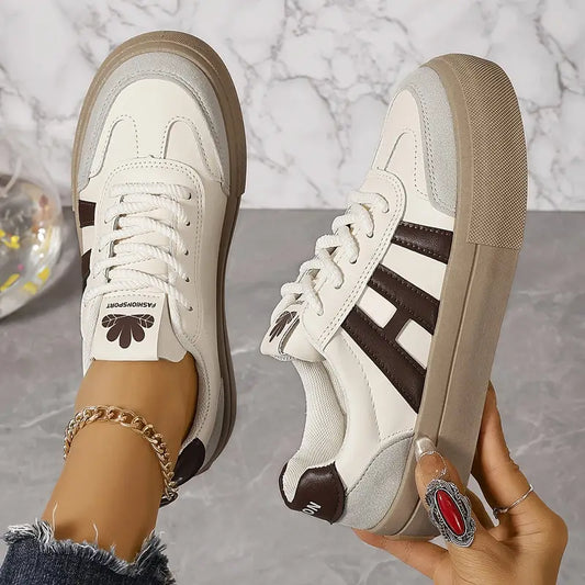 JO | Light and airy sneakers