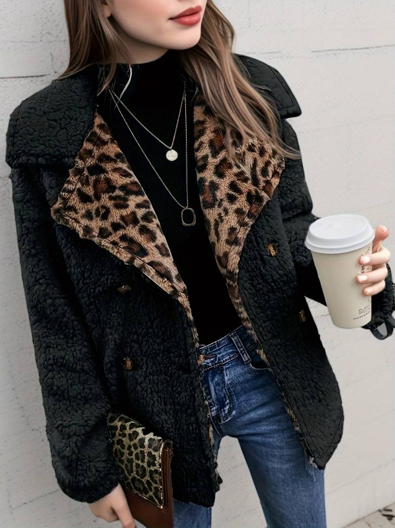 JO | Uncomplicated and chic winter coat