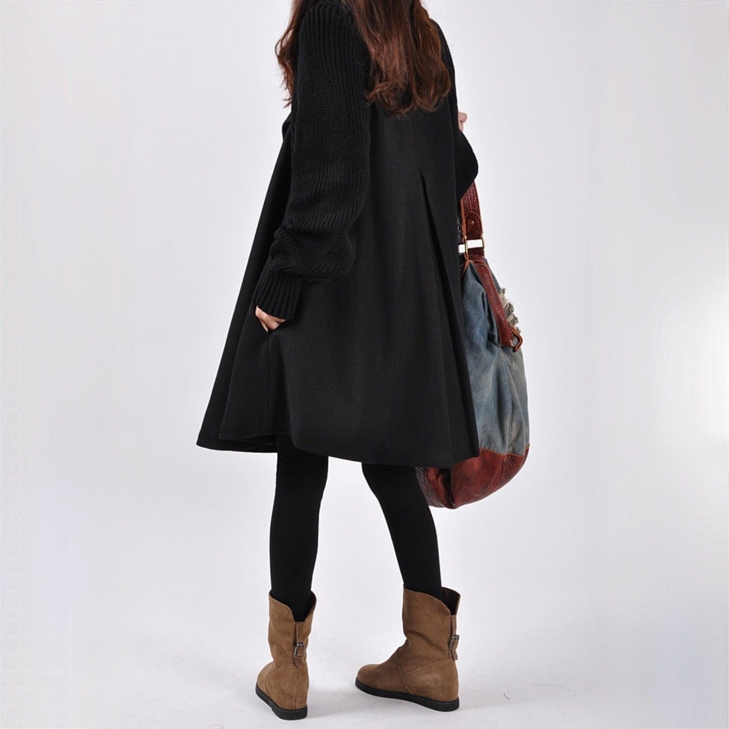 JO | Relaxed and timeless coat