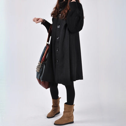 JO | Relaxed and timeless coat