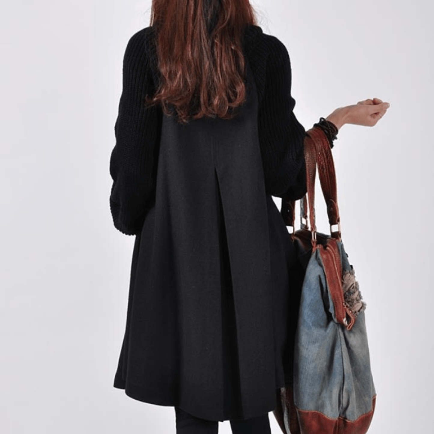 JO | Relaxed and timeless coat