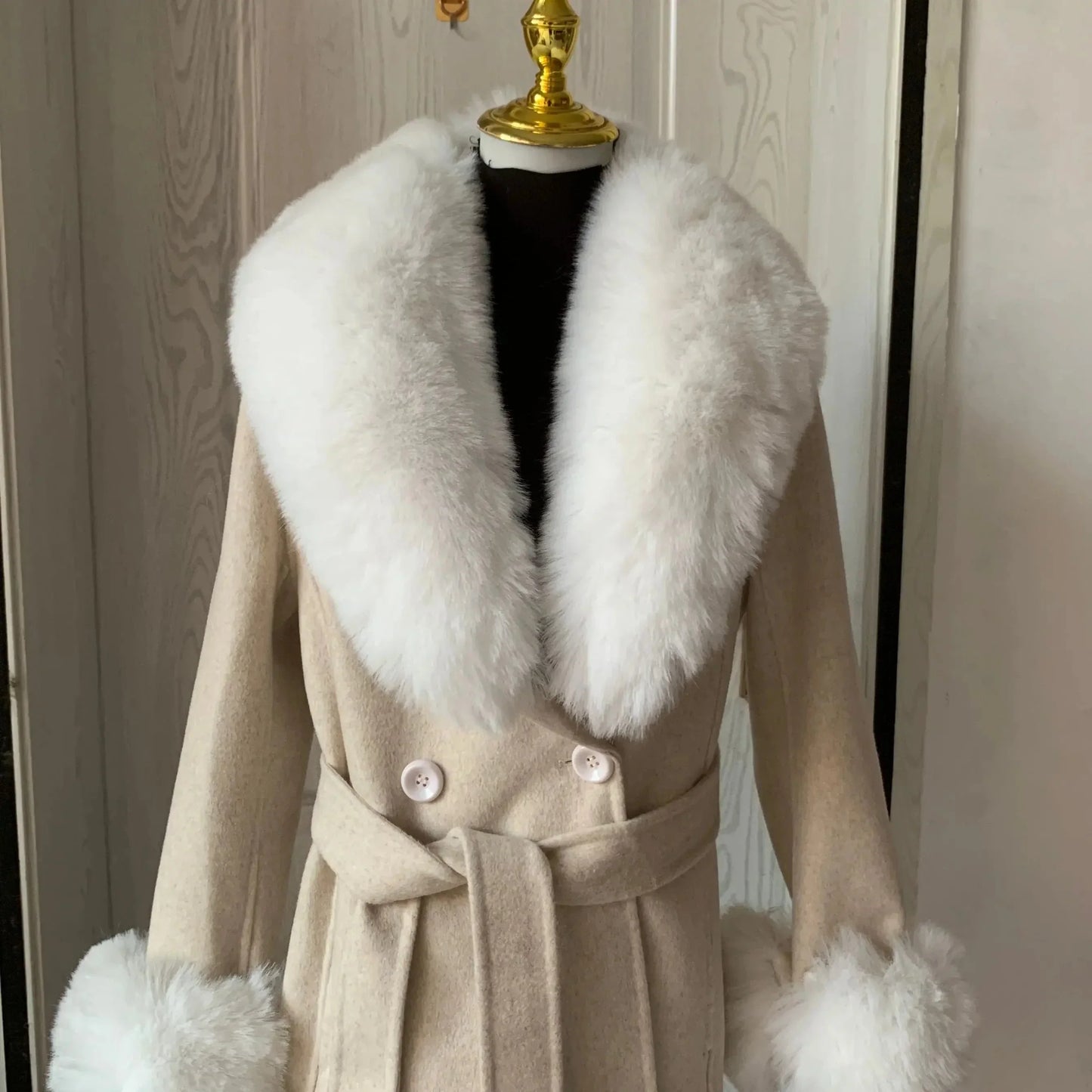 JO | Classic and elegant winter coat