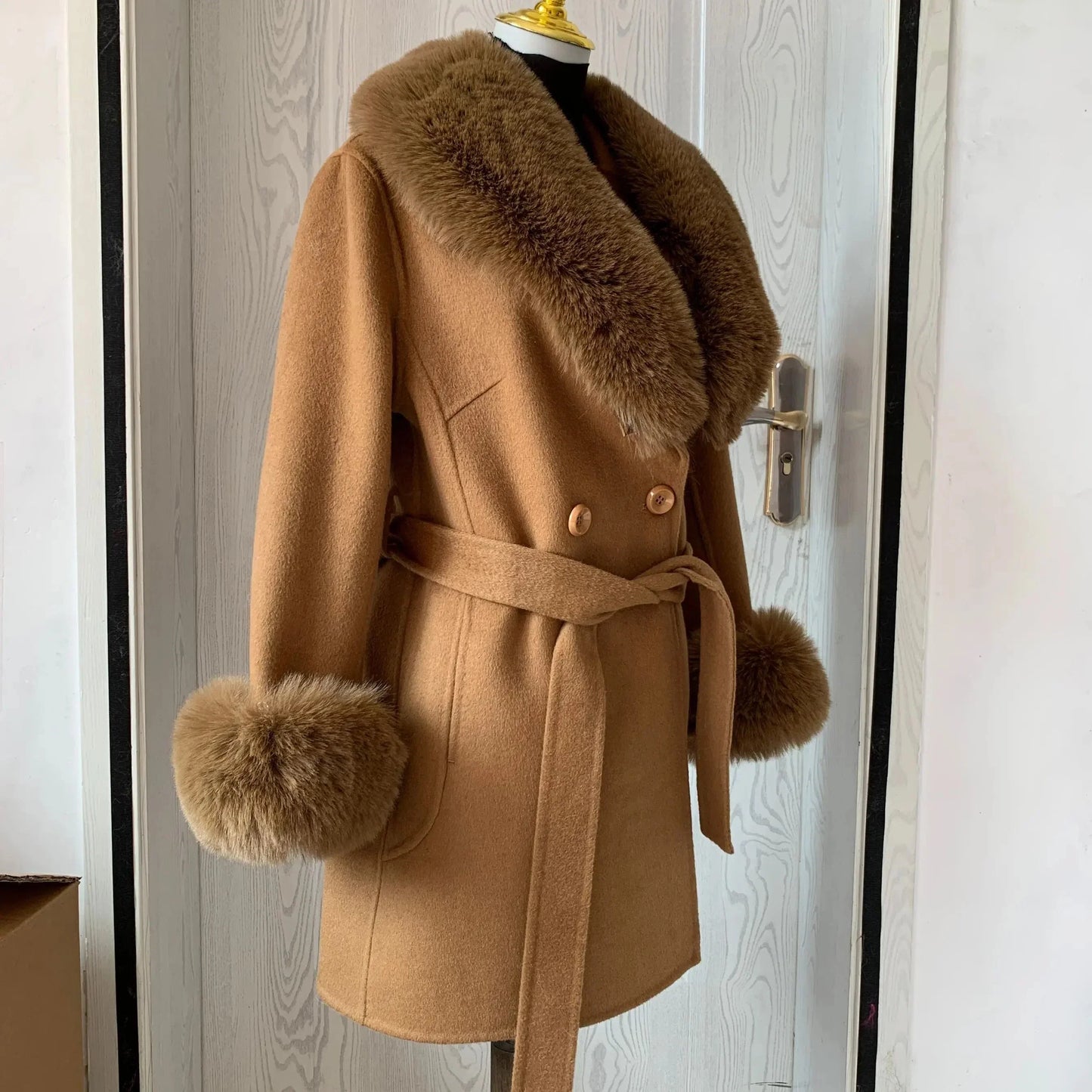 JO | Classic and elegant winter coat