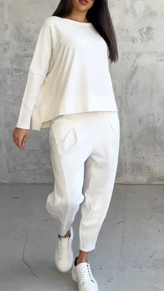 JO | Two-piece set in a casual relaxed fit style